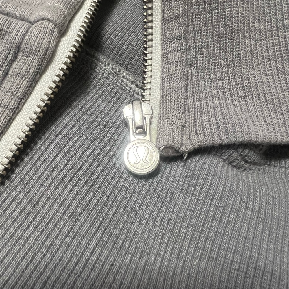 Lululemon Limiter Edition Scuba Jacket, Size: 8 - Picture 6 of 14